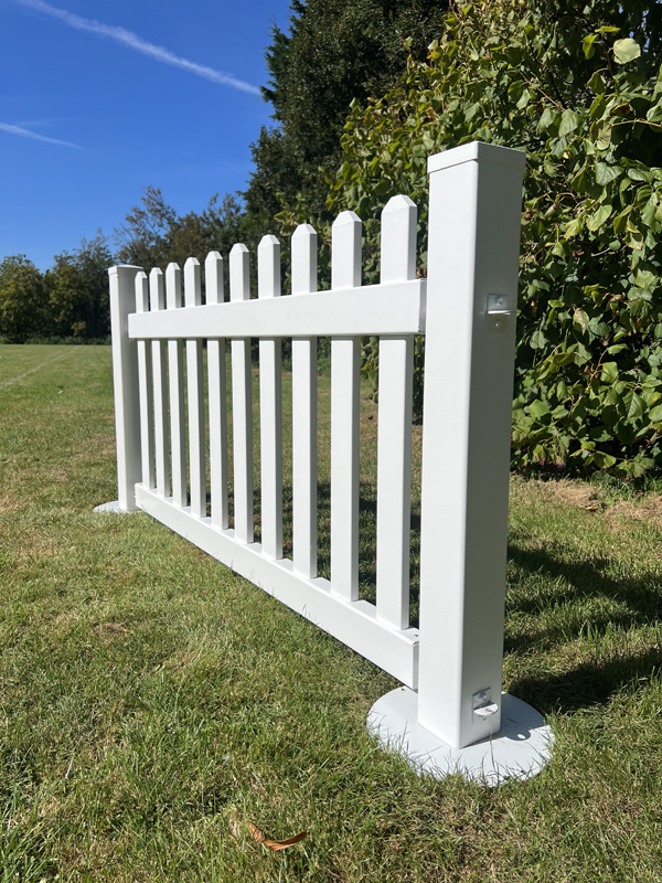 Hook and base picket fence. Free standing temporary picket fence