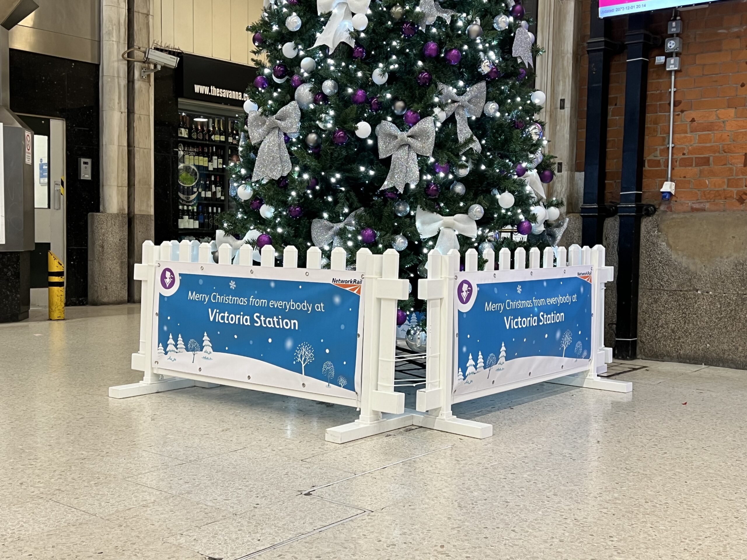 Temporary picket fence Temporary picket fence in London Victoria